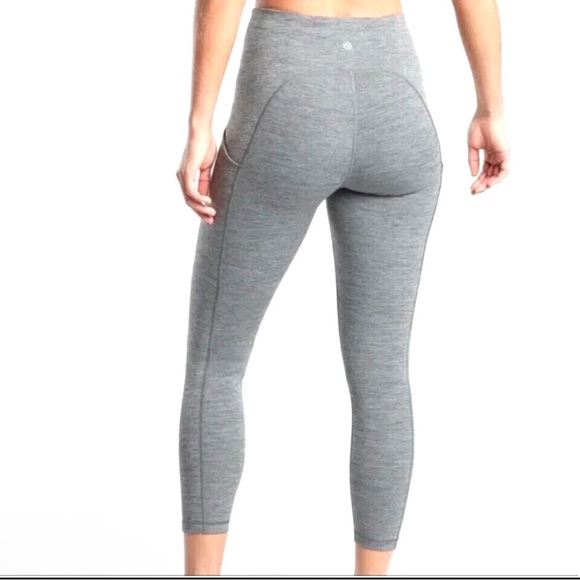 Athleta Pants - Athleta Ultimate Stash Pocket 7/8 Tight Gray Leggings Size Small
